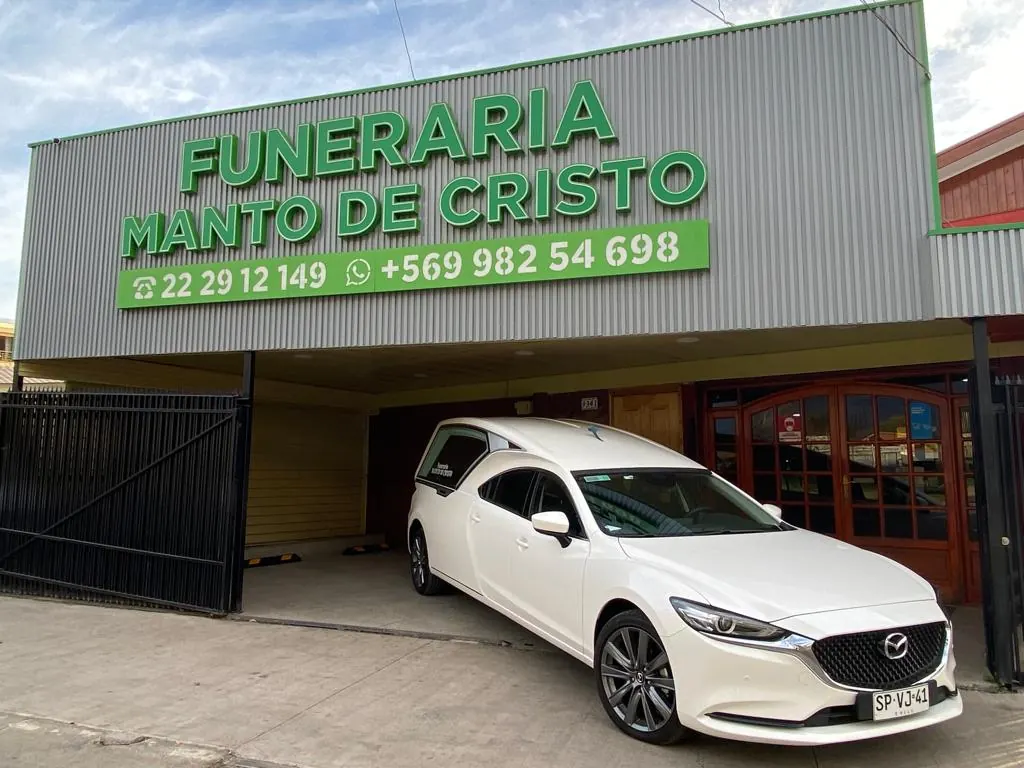 Fachada de las instalaciones de Funeraria Manto de Cristo en La Florida